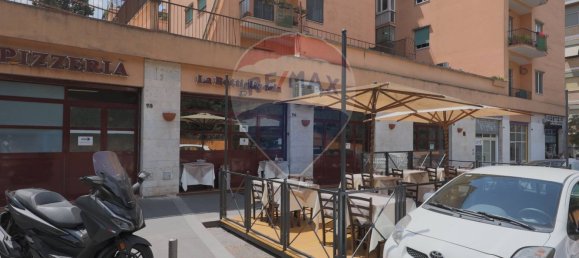 Коммерческая недвижимость с 6 комнатами в Рим, Италия № 266439 36