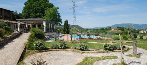 400m² Building in Spoleto, Italy No. 67962 17