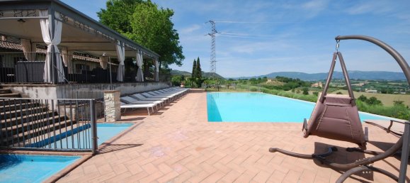 400m² Building in Spoleto, Italy No. 67962 6