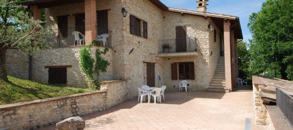 400m² Building in Spoleto, Italy No. 67962 2