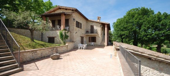 400m² Building in Spoleto, Italy No. 67962 4