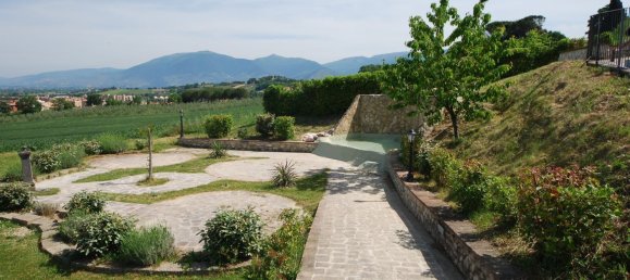 400m² Building in Spoleto, Italy No. 67962 13