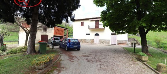 Casa de 10 habitaciónes en Castelfranco Piandiscò, Italy No. 228235 32