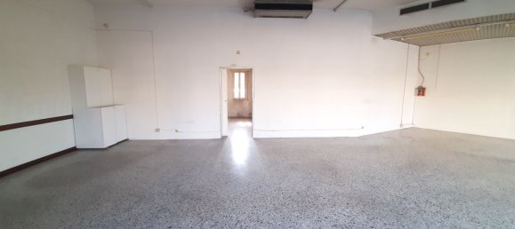 118m² Commercial property in San Donà di Piave, Italy No. 91414 5