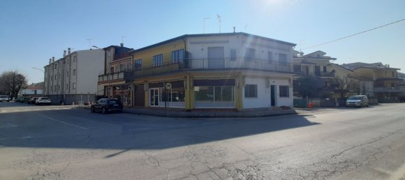 118m² Commercial property in San Donà di Piave, Italy No. 91414 3