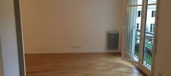 Studio in Buc, France No. 326541 2