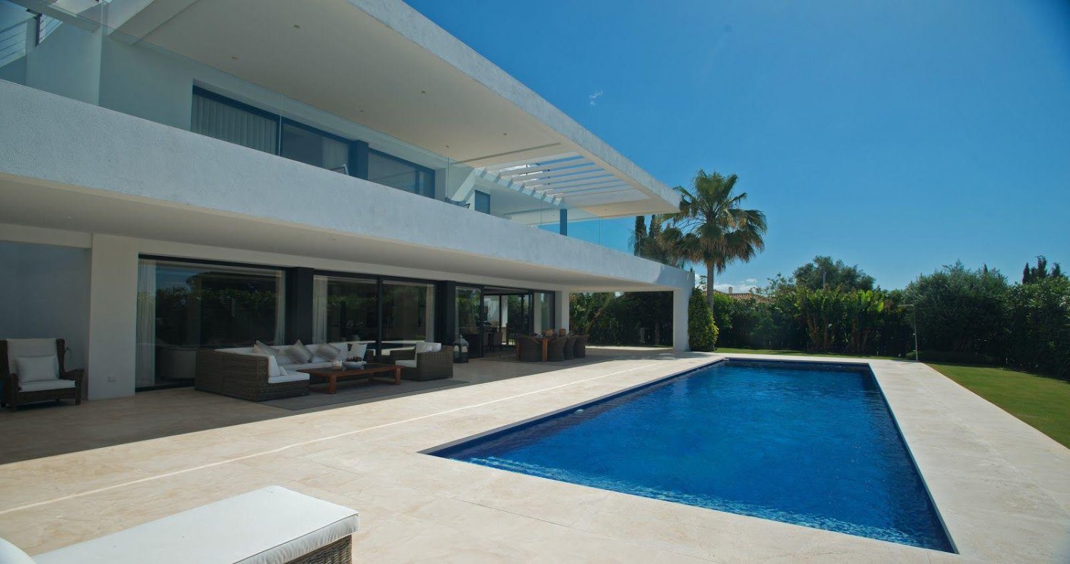 5 bedrooms Villa in Marbella, Spain No. 583