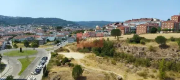 Apartamento de 3 dormitorios en Orense, Spain No. 140478 14