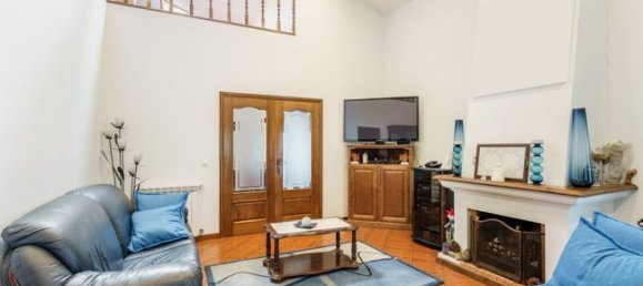 5 bedrooms House in Vilarinho das Cambas, Portugal No. 181299 5