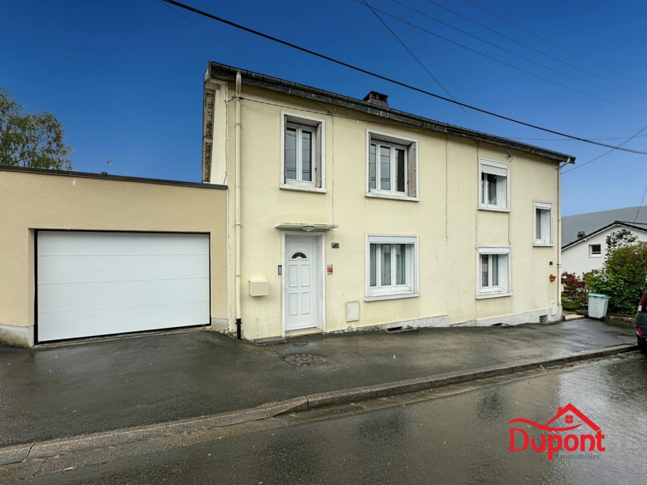 Villa de 3 dormitorios en Revin, France No. 262185