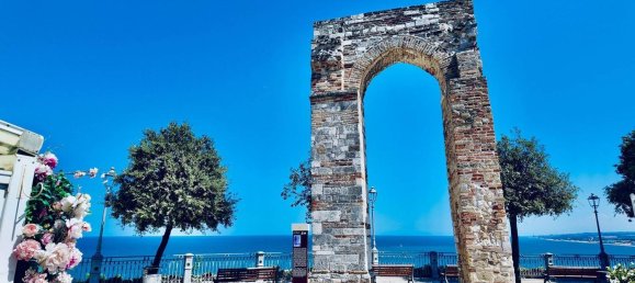 Apartamento de 2 habitaciónes en Numana, Italy No. 300318 7