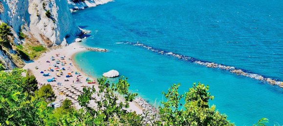 Apartamento de 2 habitaciónes en Numana, Italy No. 300318 21