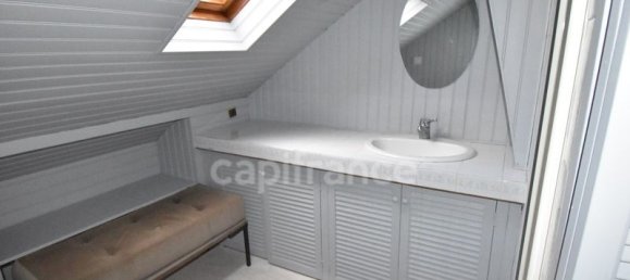 4 bedrooms House in Neuville-en-Ferrain, France No. 216560 13