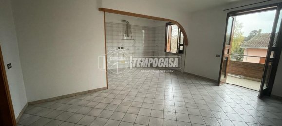 3-salle Appartement à San Cesario sul Panaro, Italy No. 37648 2