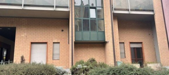 111m² Commercial property in Moncalieri, Italy No. 326557 2