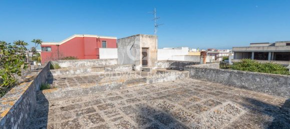 Вилла с 2 спальнями в Арадео, Италия № 165701 35