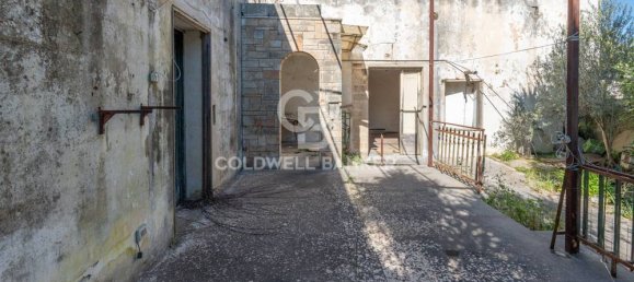 Вилла с 2 спальнями в Арадео, Италия № 165701 26