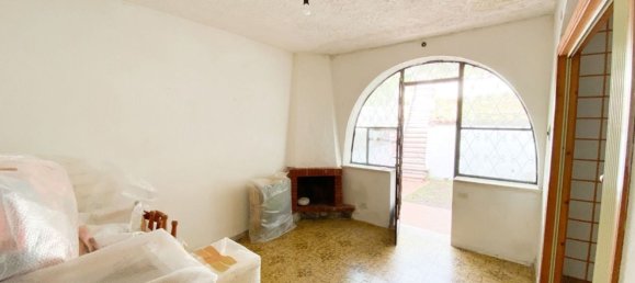 3 rooms House in Roccagloriosa, Italy No. 28174 4