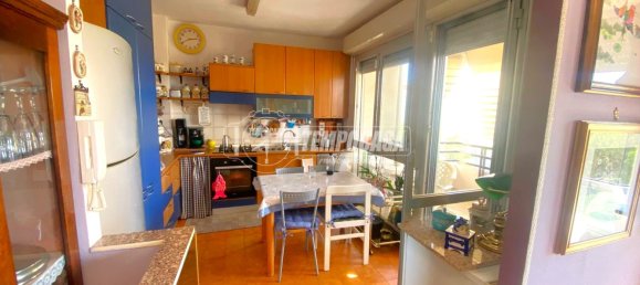 4 rooms Apartment in Rome, Italy No. 298127 6