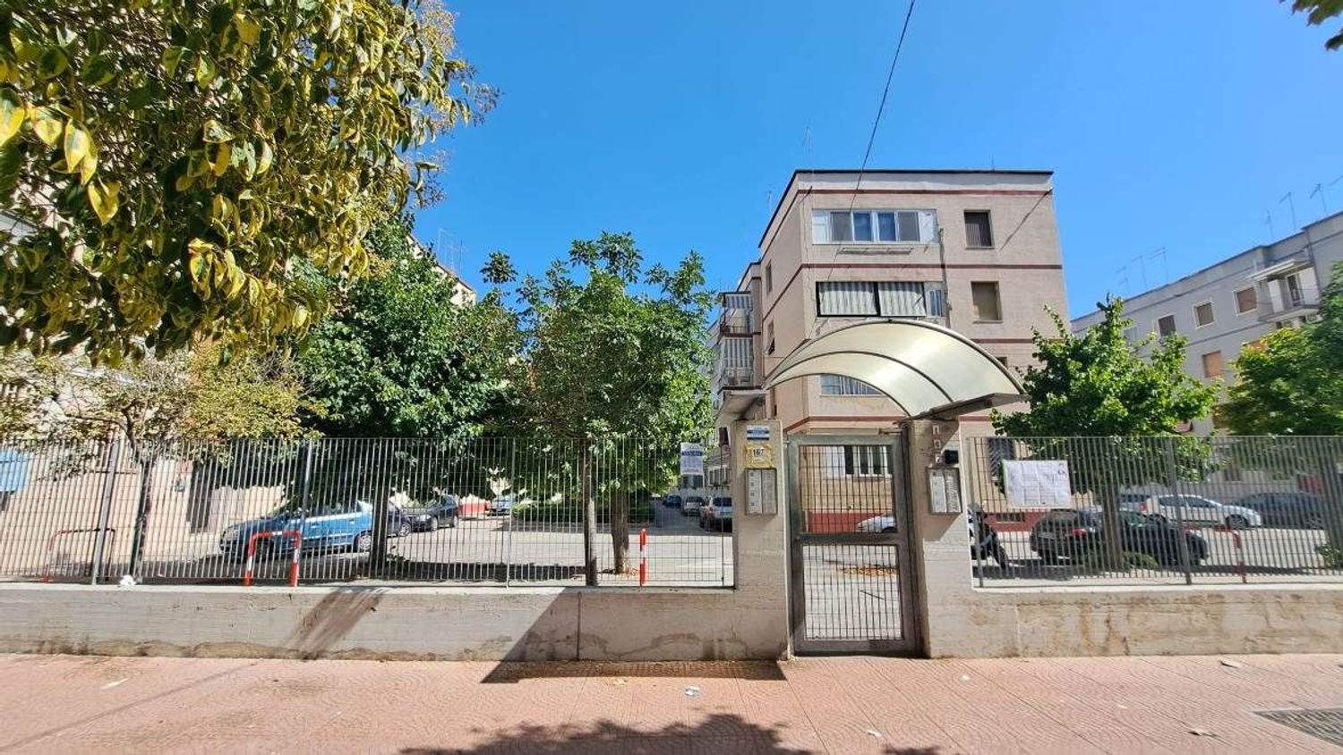 3 rooms Apartment in Taranto, Italy No. 306466