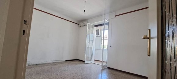 3 rooms Apartment in Taranto, Italy No. 306466 10