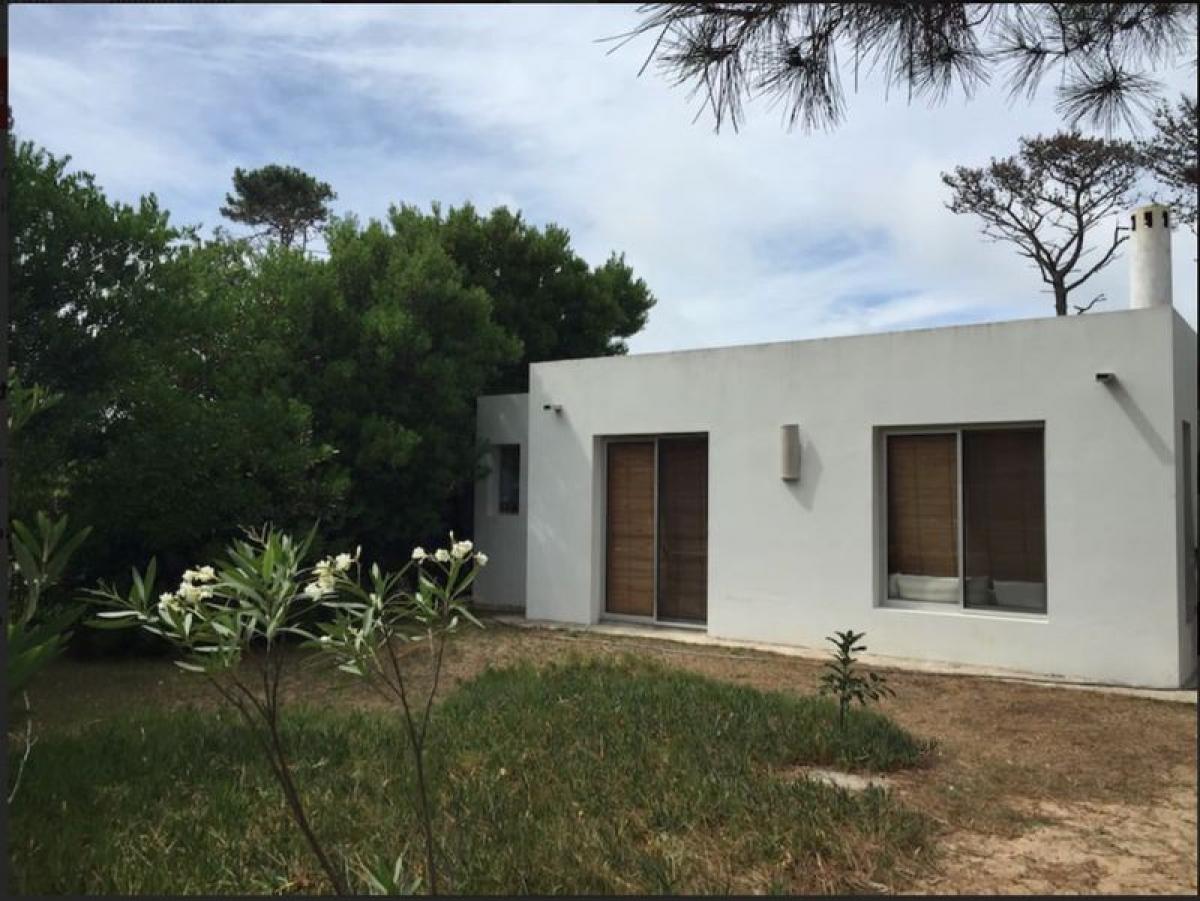 2 bedrooms House in Maldonado, Uruguay No. 9744