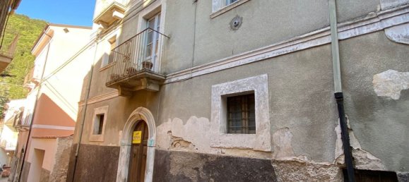 Дом с 5 комнатами в Интродаккуа, Италия № 297792 2