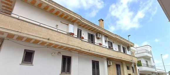 2 rooms Apartment in Oria, Italy No. 335099 2