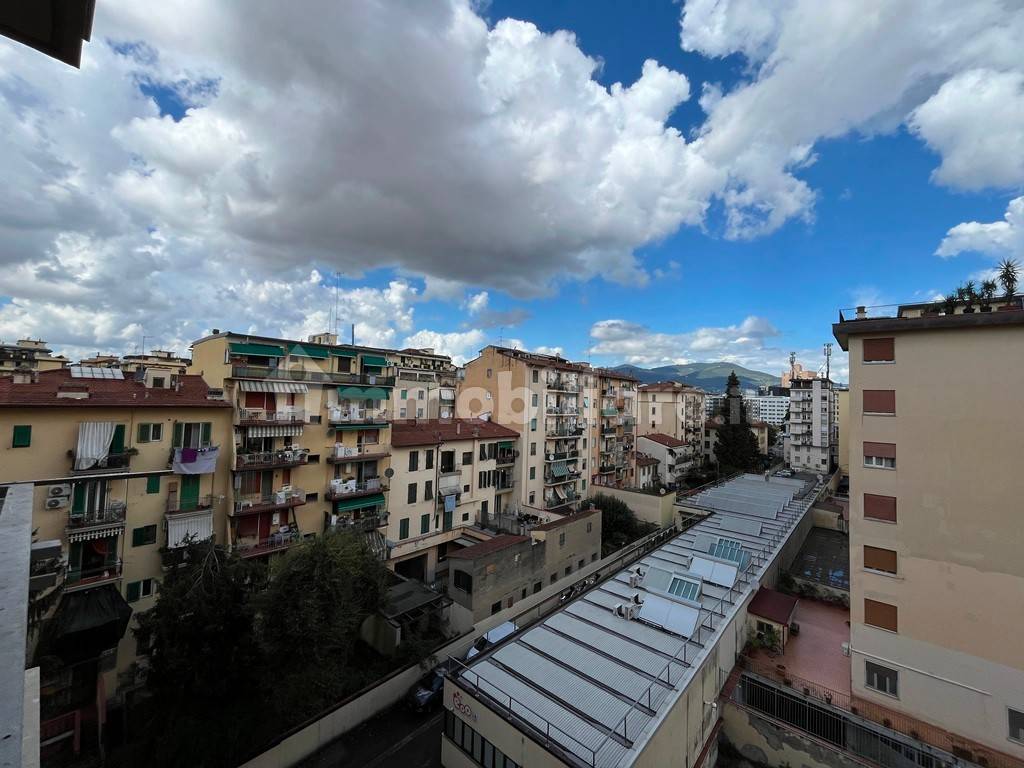 2 chambres Appartement à Florence, Italy No. 326072