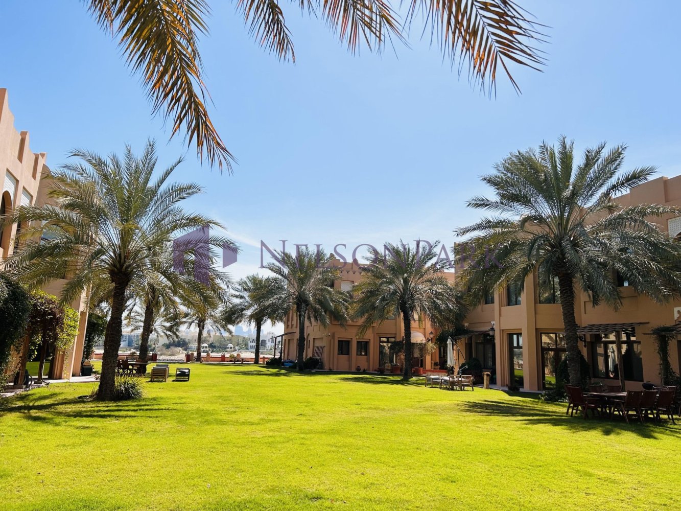 Villa de 5 dormitorios en Doha, Qatar No. 1807