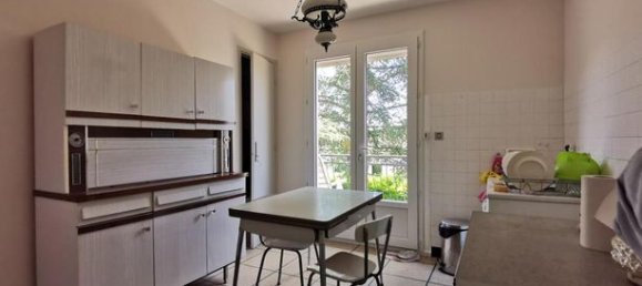 3 bedrooms House in Villeneuve-de-Berg, France No. 308657 7