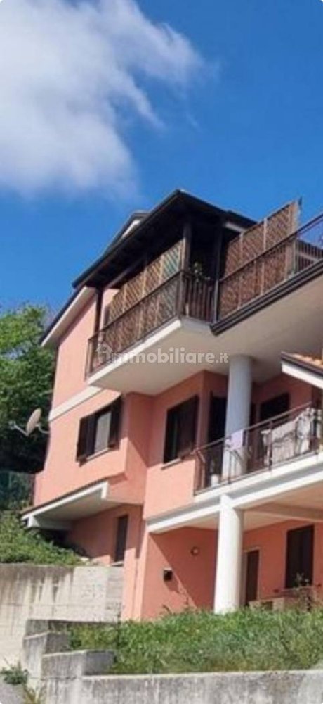 3 bedrooms Apartment in Montemiletto, Italy No. 88355