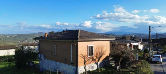 3 rooms Villa in Castana, Italy No. 35904 50