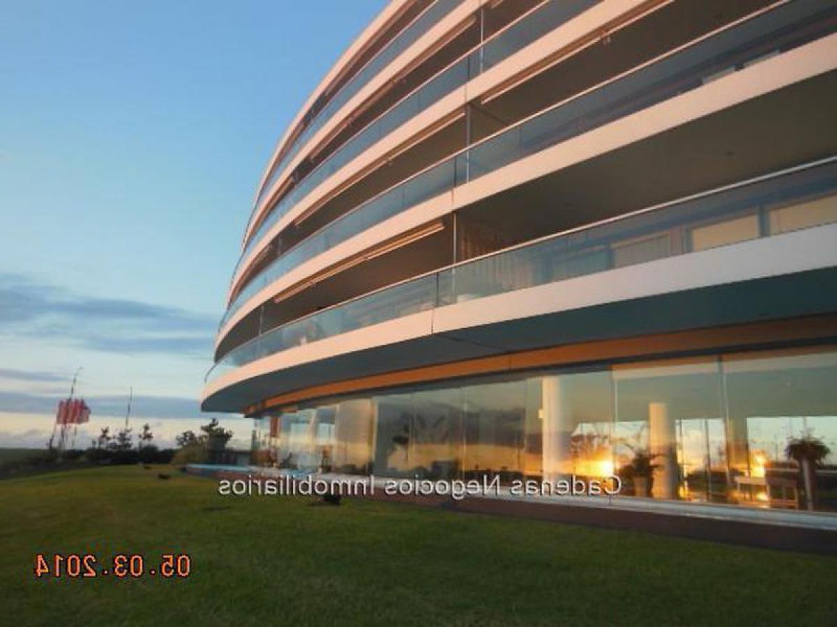 3 bedrooms Apartment in Maldonado, Uruguay No. 3333