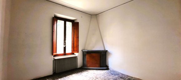 3 bedrooms Villa in Pistoia, Italy No. 67042 12