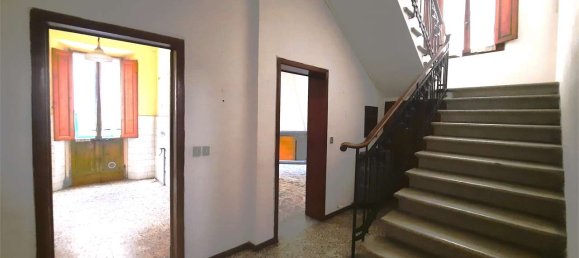 3 bedrooms Villa in Pistoia, Italy No. 67042 10