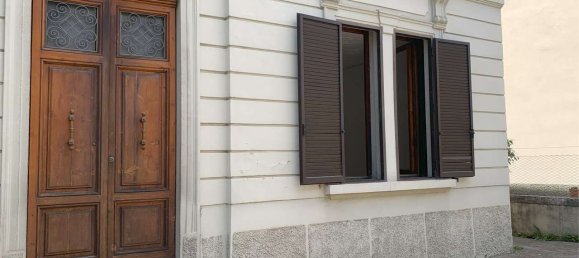 3 bedrooms Villa in Pistoia, Italy No. 67042 2