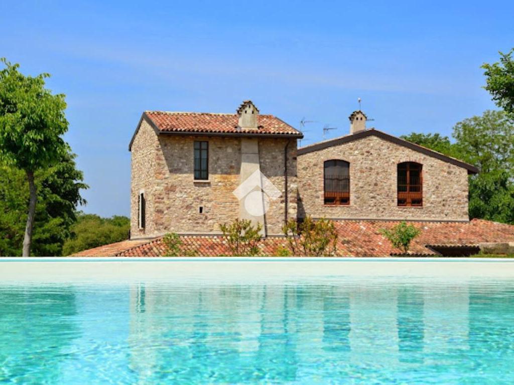 13 bedrooms House in Monzambano, Italy No. 156532