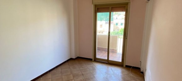 5 rooms Apartment in Palermo, Italy No. 88329 4