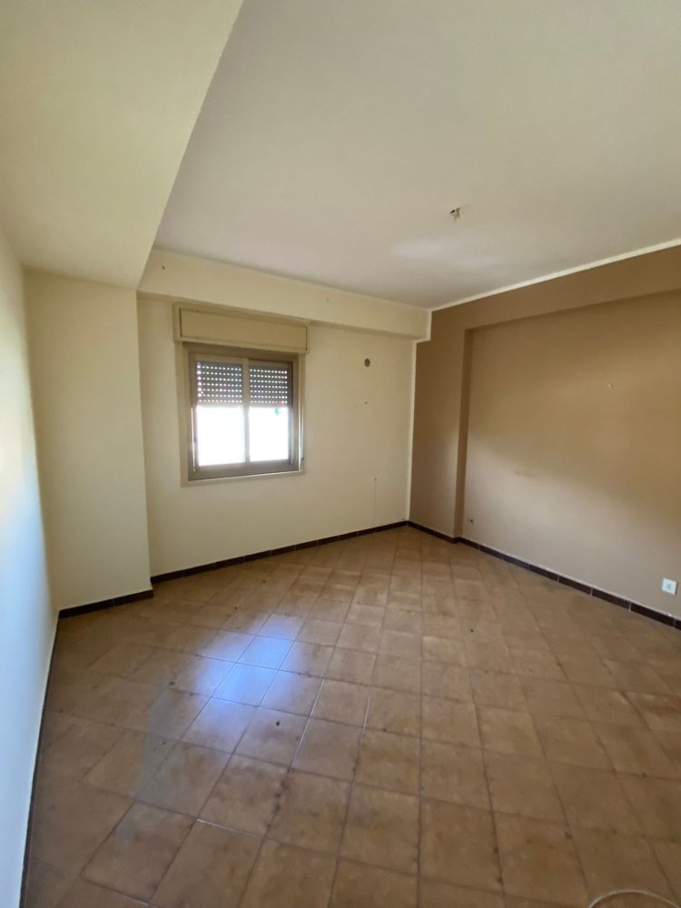 5 rooms Apartment in Palermo, Italy No. 88329