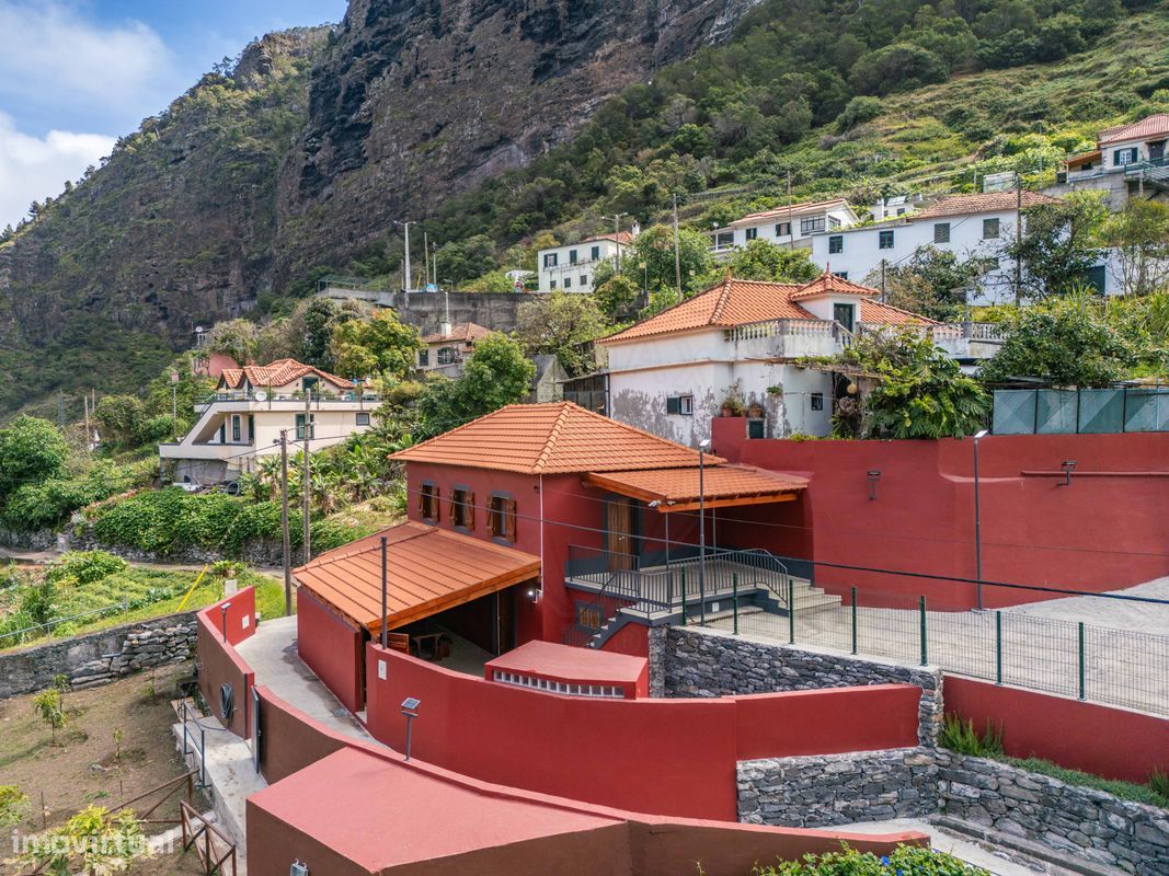 2 bedrooms House in Santana, Portugal No. 25259