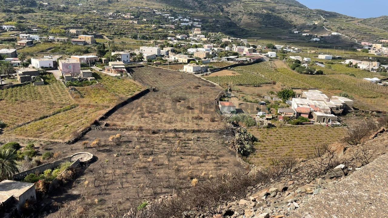 6620m² Land in Ponte San Pietro, Italy No. 64205