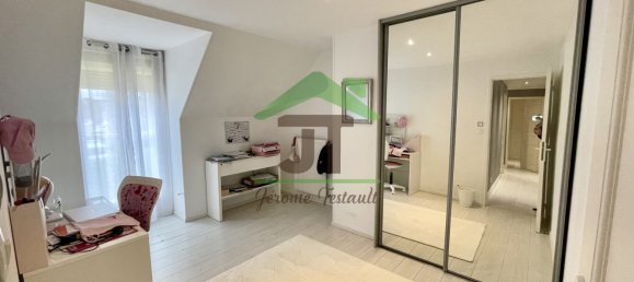 4 bedrooms House in Chateaudun, France No. 103249 8