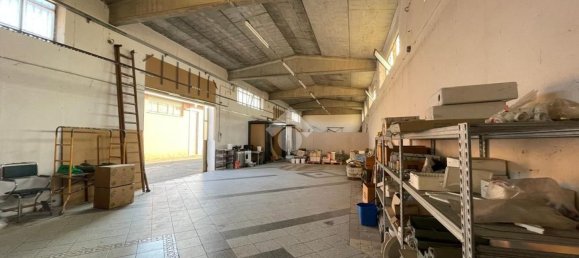 500m² Warehouse in Poirino, Italy No. 327525 2