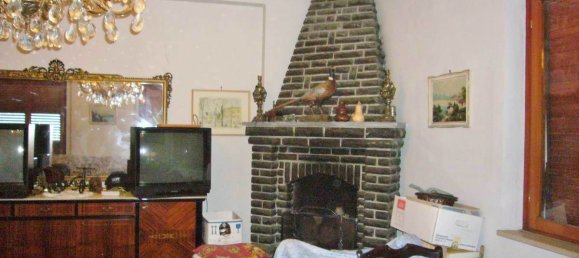 4 bedrooms Villa in Bedulita, Italy No. 324400 3