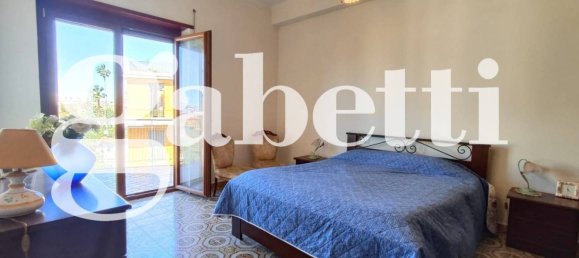 2 bedrooms Apartment in Portici, Italy No. 70312 11