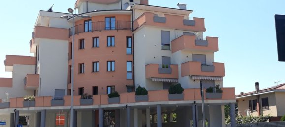 3 rooms Apartment in Cardano al Campo, Italy No. 287614 5