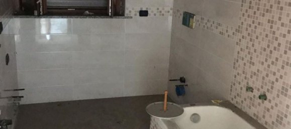 3 rooms Apartment in Cardano al Campo, Italy No. 287614 7