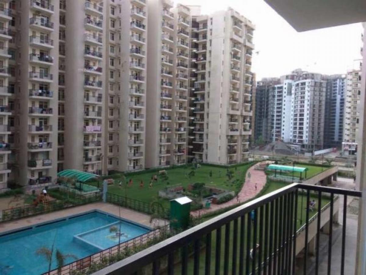 Casa T2 em Noida, India N.º 66440