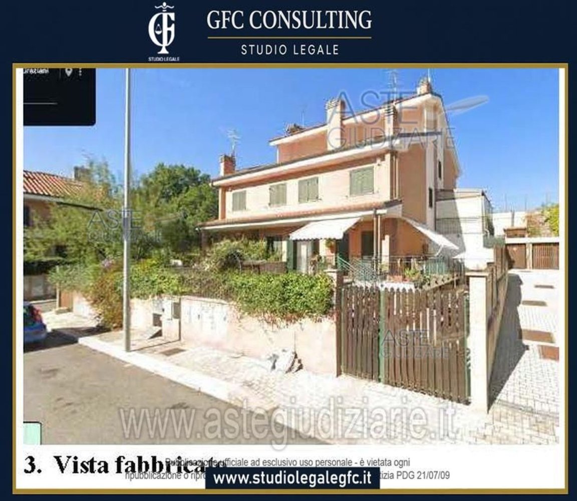 5 bedrooms Apartment in Rome, Italy No. 389553